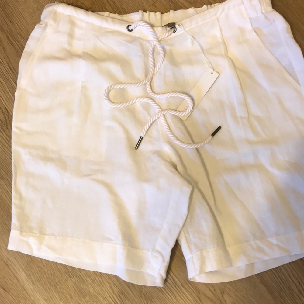 Lilla P brand new white linen& rayon shorts - med